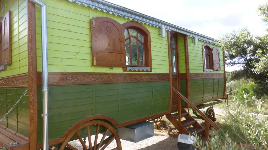 Les Hotes De La Combe Mouis Creissan Oda fotoğraf