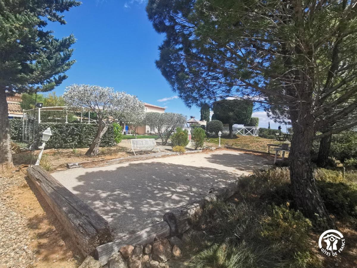 Les Hotes De La Combe Mouis Creissan Dış mekan fotoğraf