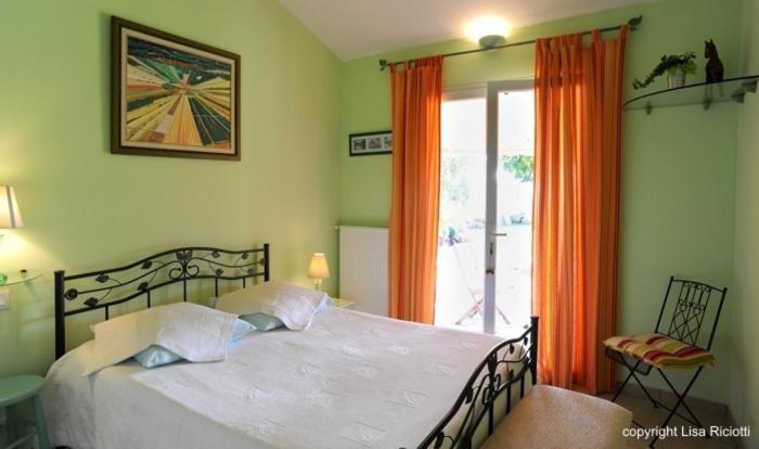 Les Hotes De La Combe Mouis Creissan Oda fotoğraf