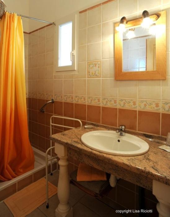 Les Hotes De La Combe Mouis Creissan Oda fotoğraf