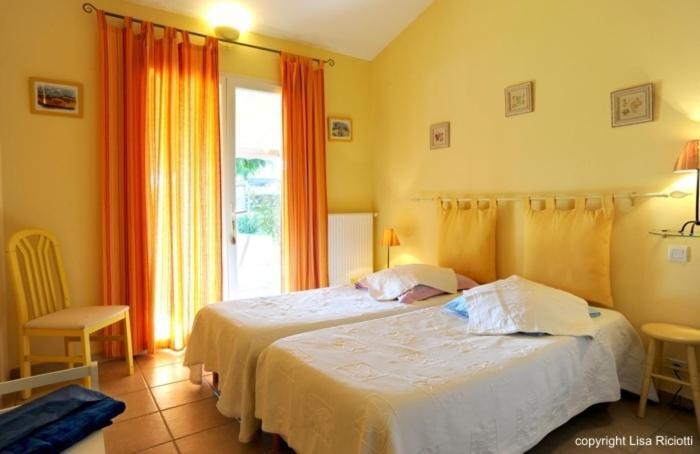 Les Hotes De La Combe Mouis Creissan Oda fotoğraf